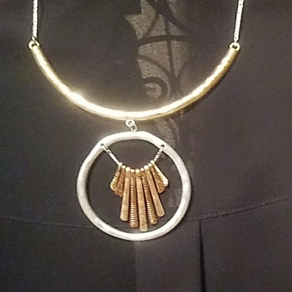 Modern urban  necklace set with earrings